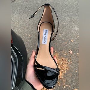 Black Steve Madden open toe heel size 6